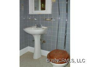 211 Charlotte Street - Photo 9