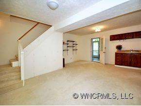 507 LYNDHURST DRIVE - Photo 8