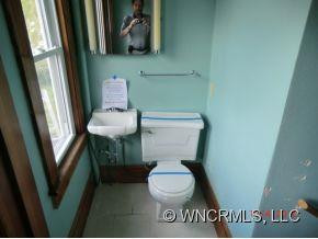 63 Wesley Street - Photo 2
