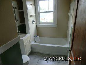 63 Wesley Street - Photo 3