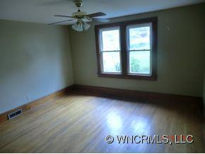 63 Wesley Street - Photo 4