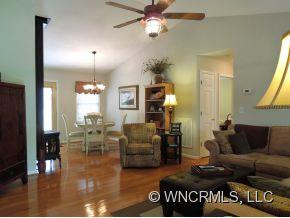 205 Sundance Drive - Photo 3