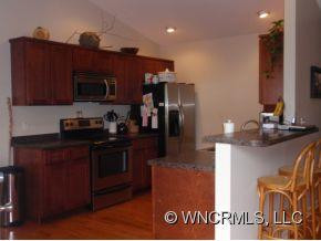 110 Tailfeather Lane - Photo 2