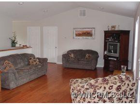 110 Tailfeather Lane - Photo 4