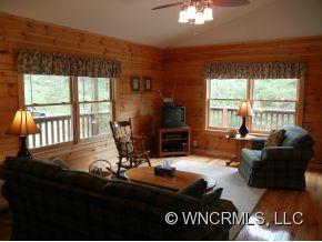 135 Sweetbriar Road South - Photo 2