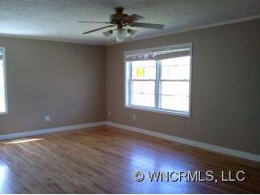 21 Eden Lane - Photo 8