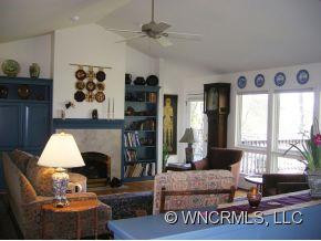 422 Three Mile Knob Rd. - Photo 3