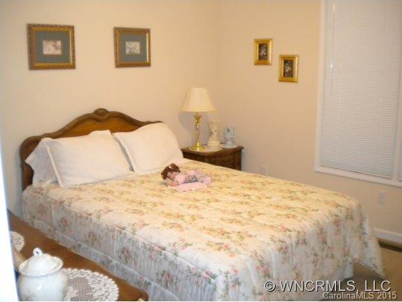947 PRESIDENTIAL DRIVE - Photo 14