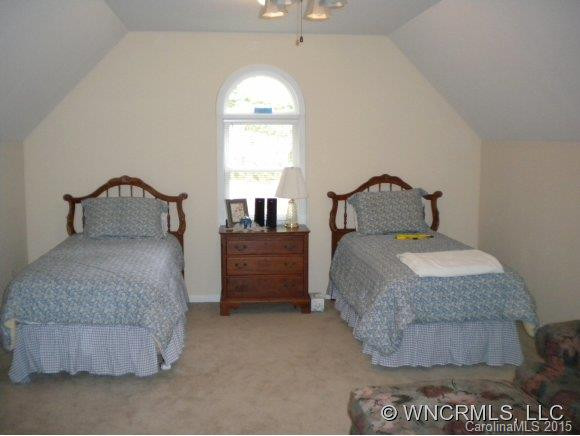 947 PRESIDENTIAL DRIVE - Photo 17