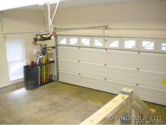 947 PRESIDENTIAL DRIVE - Photo 18