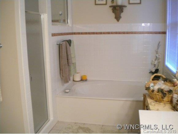 947 PRESIDENTIAL DRIVE - Photo 10