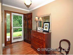 139 STRADLEY MOUNTAIN RD - Photo 2