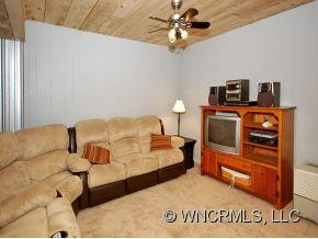 139 STRADLEY MOUNTAIN RD - Photo 11