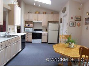 17 Laurel Hill Drive - Photo 3