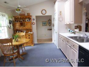 17 Laurel Hill Drive - Photo 4