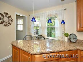 266 FOXCROFT DRIVE - Photo 5