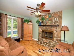 266 FOXCROFT DRIVE - Photo 6