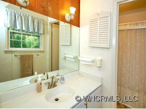 266 FOXCROFT DRIVE - Photo 8