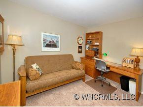 266 FOXCROFT DRIVE - Photo 9