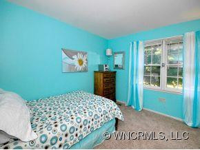 266 FOXCROFT DRIVE - Photo 10