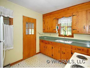 4 RIDGEWAY DRIVE - Photo 3
