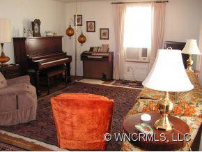 37 Maple Crescent - Photo 2