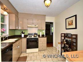 5 SUMMIT DRIVE - Photo 4