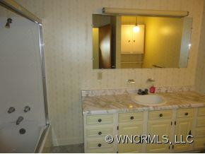 136 Carlton Drive - Photo 13