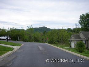 24 VILLAGE STREET - Photo 2