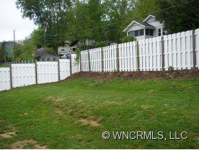 24 VILLAGE STREET - Photo 12
