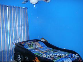 24 VILLAGE STREET - Photo 5