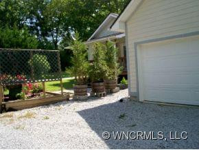 815 Davis Circle - Photo 5