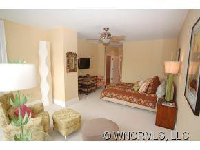 21 Battery Park Unit 406 - Photo 5