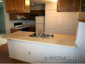 552 Woodfield Lane - Photo 5