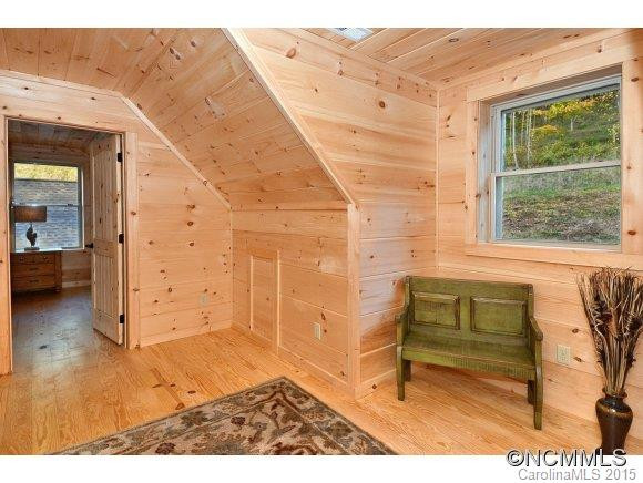 720 TRADITIONS WAY - Photo 14