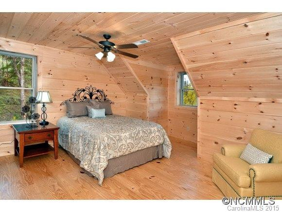 720 TRADITIONS WAY - Photo 15