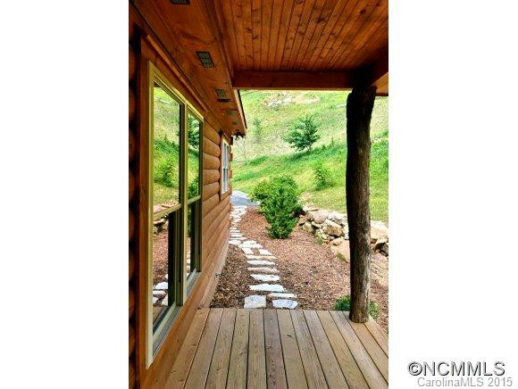 720 TRADITIONS WAY - Photo 4