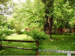 2114 Arlington Place - Photo 2
