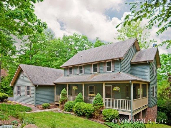 2 WINDRUSH LANE