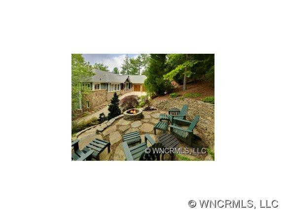 9 DIANTHUS DRIVE