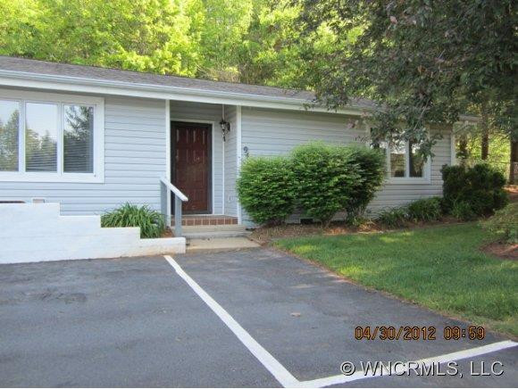 94 Hollybrook Dr