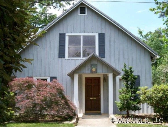12 Hickory Lane