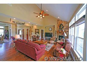 40 Jupiter Hills Drive - Photo 2