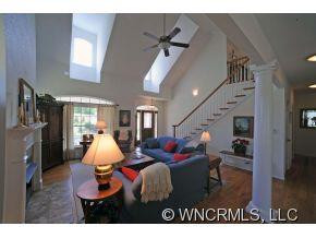 28 Woods Crossing Way - Photo 8