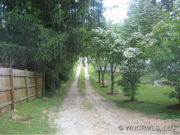 2516 Brannon Road - Photo 4