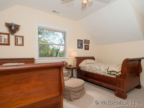1 Wedgewood Terrace - Photo 12