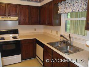 16 Laurel Hill Drive - Photo 8