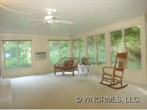 112 WOODHAVEN DR - Photo 10
