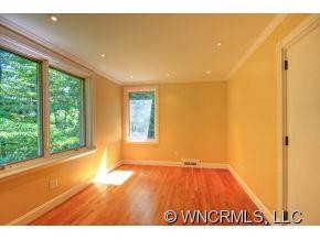 10 Pine Tree Road - Photo 12