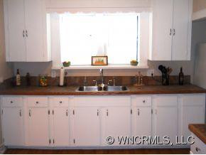 130 Maple Avenue - Photo 2
